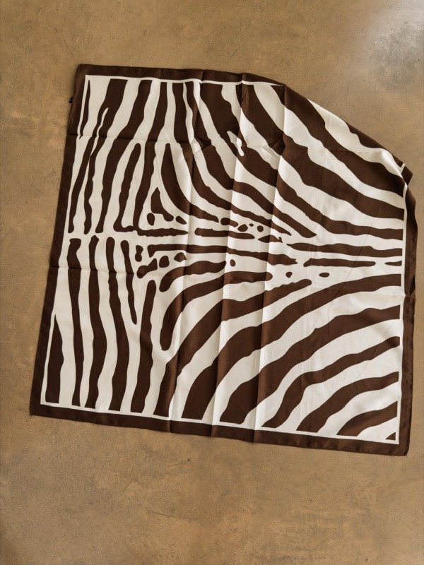 Producto - PAÑUELO DOTTIE CHOCO - L