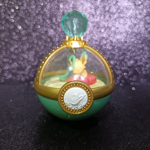 Producto - Leafeon de Eevee n' Friends Dreaming Case Series RE-MENT