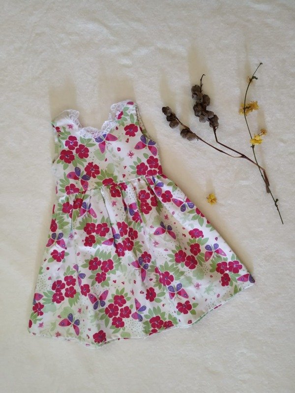 Producto - Vestido Doris, estampado flores y mariposas fucsia y verde. - 0