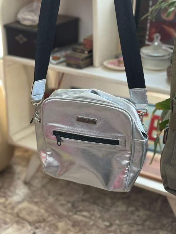 Producto - CARTERA PLATEADA