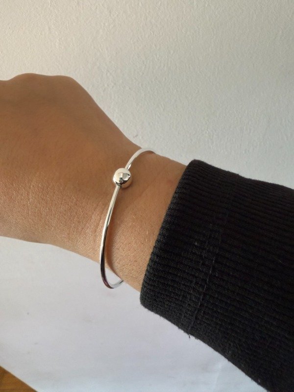 Producto - Pulsera hilo 2 mm con bolita