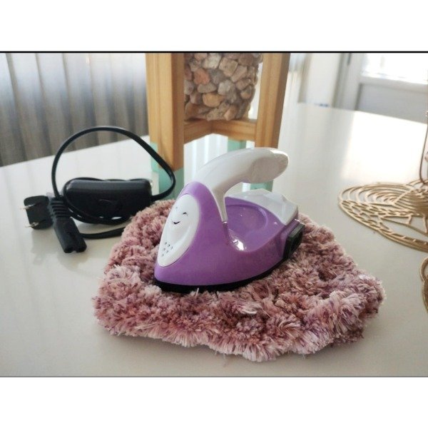 Producto - Plancha mini. De viaje y especial manualidades. Divina!!! Violet