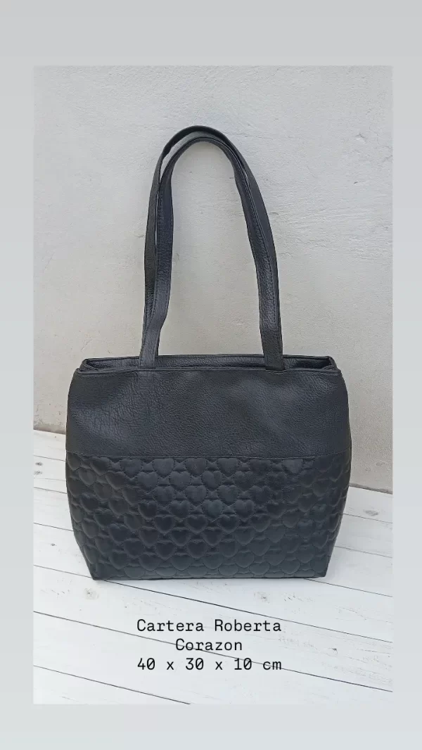 Producto - CARTERA ROBERTA CORAZÓN NEGRA