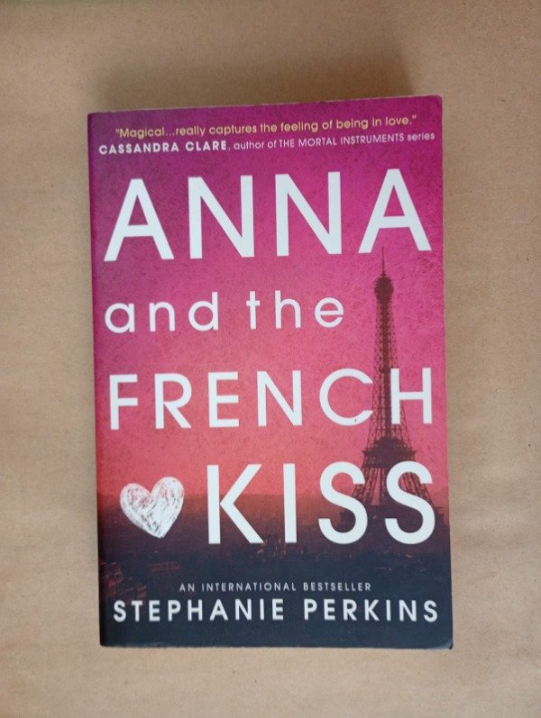 Producto - Anna and the french kiss - Stephanie Perkins - Usborne 2014
