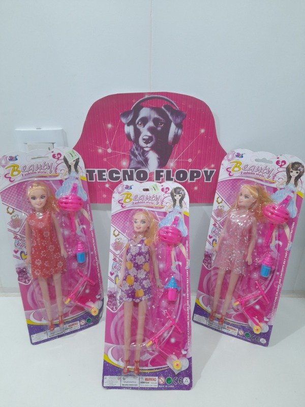 Producto - Muñeca con accesorios babie