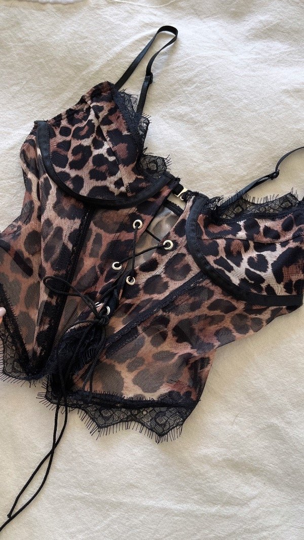 Producto - TOP GIGI ARO