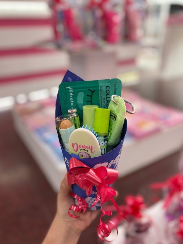 Producto - RAMO DE MAQUILLAJE 6
