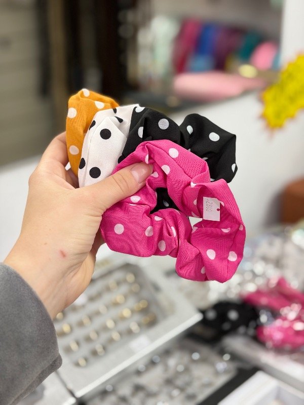 Producto - Scrunchie lunares - 1
