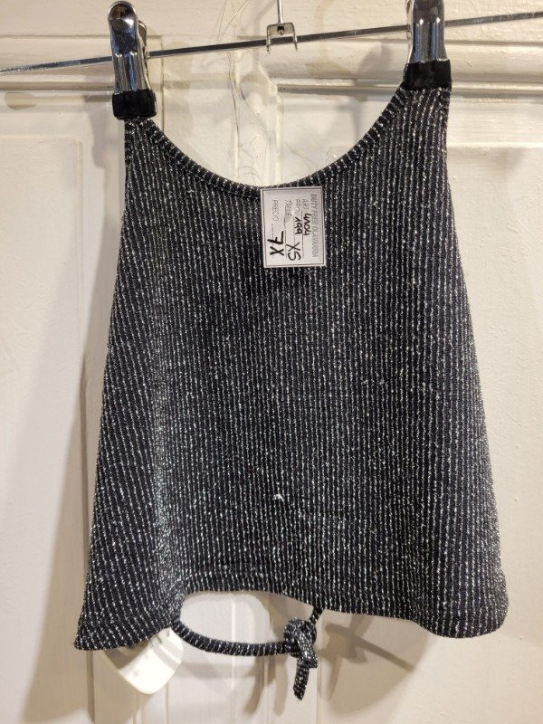 Producto - Top de lurex con tiritas para atar Talle XS - PRECIO: 7X