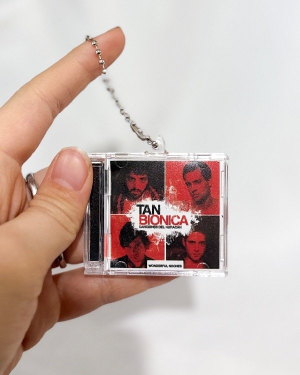 Producto - Llavero Mini Cd CANCIONES DEL HURACÁN Tan Bionica con NFC - Llaveros