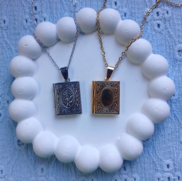 Producto - Collar Relicario Libro