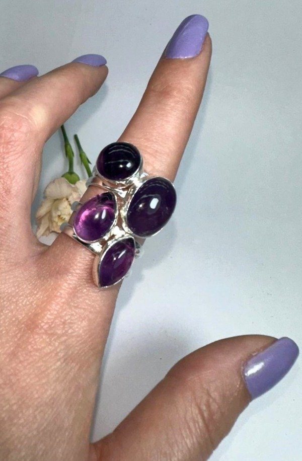 Producto - Anillo de Piedra Amatista Baño en Plata Regulable