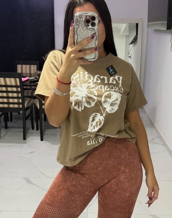 Producto - Remera paradise (Art 881)