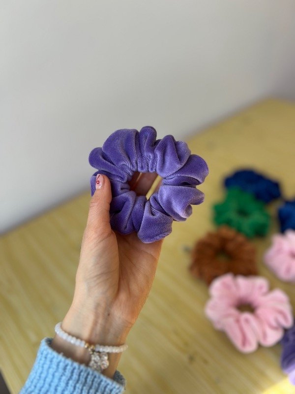 Producto - Scrunchie plush violeta - 0