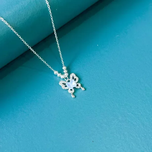 Producto - Collar Mariposa