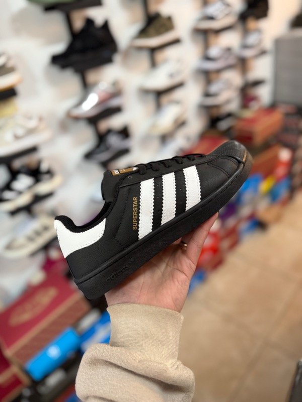 Producto - Adidas Superstar black/white