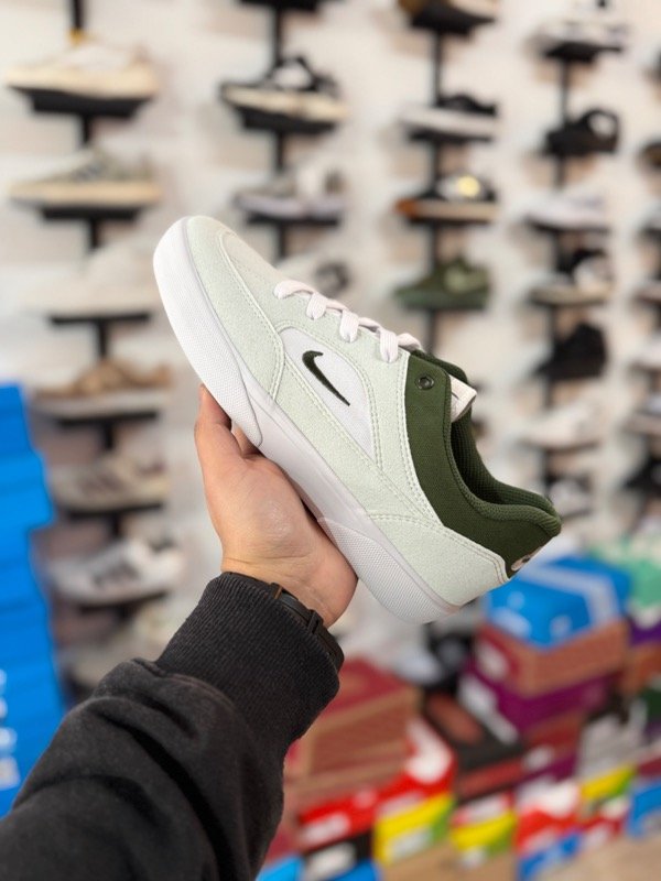 Producto - Nike SB gris/verde militar