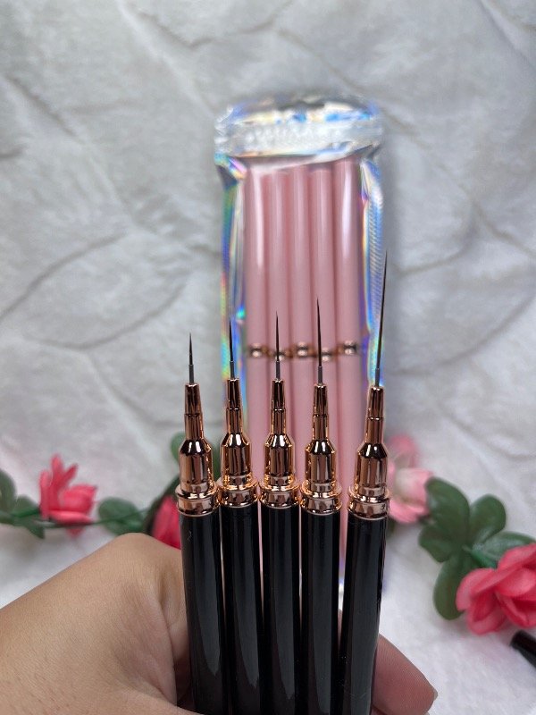 Producto - Pincel liner x5 con tapa