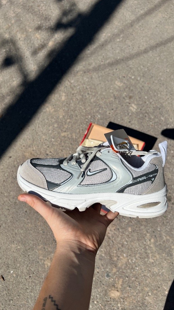 Producto - NIKE RETRO RUNNING