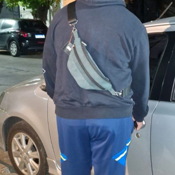 Producto - RIÑONERA GUNS UNISEX