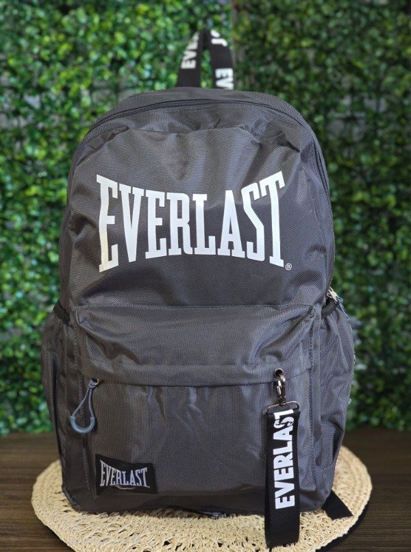 Producto - Mochila Everlast Reforzada Con Llavero Desmontable