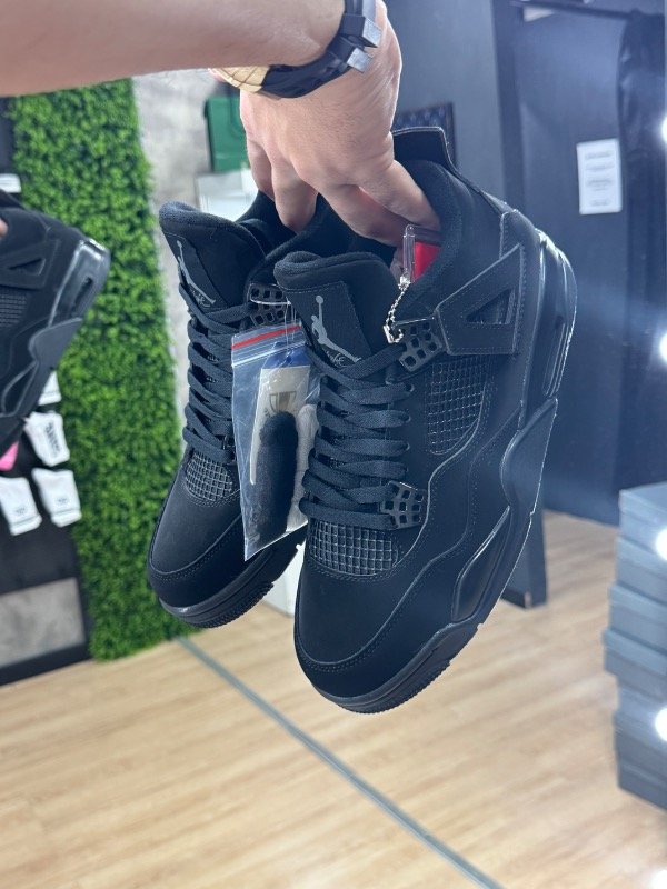 Producto - Retro 4 BLACK CAT