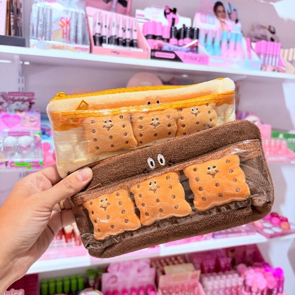 Producto - Cartuchera cookis. Con pins