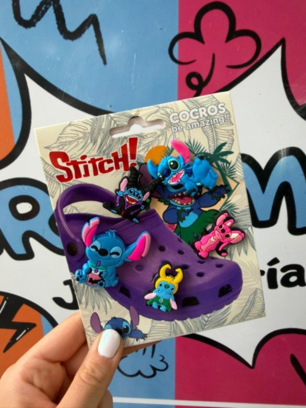 Producto - Pins para Crocs Stitch