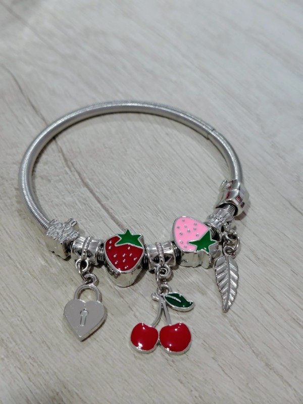 Producto - Pulsera elástica fantasia con dijes 2