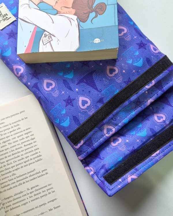 Producto - Funda para libros extra estándar Potion Love IMPERMEABLE - 1
