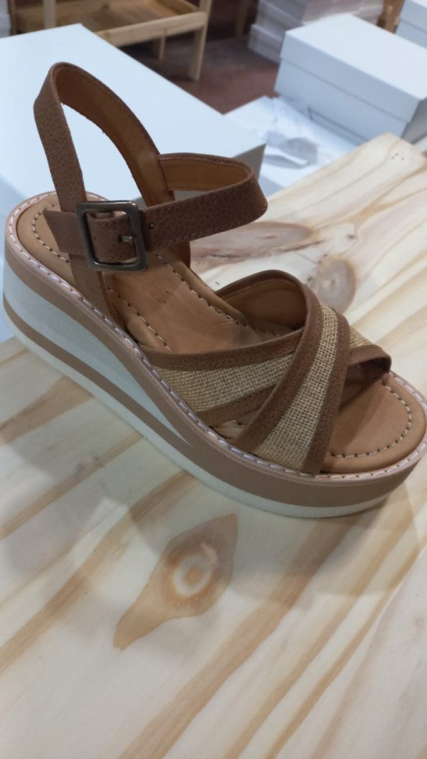 Producto - Sandalia de Cuero Vacuno Suela - Modelo 2027
