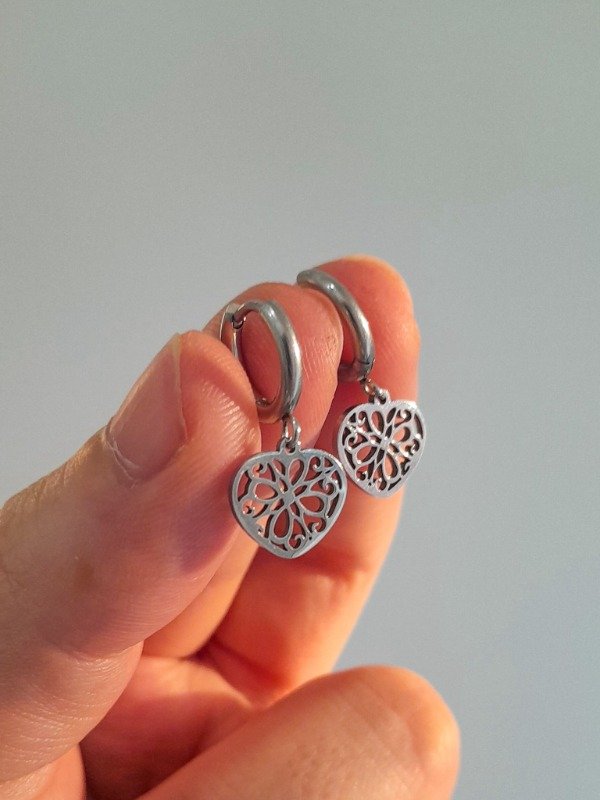 Producto - Aros Argollas Dije Corazón Calado Floral