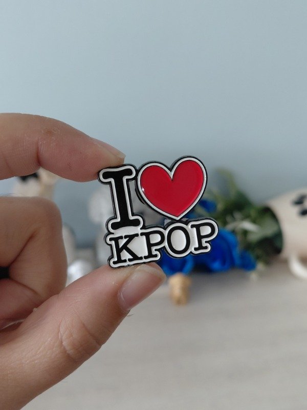 Producto - Pin metalizado - I love K-pop #0447