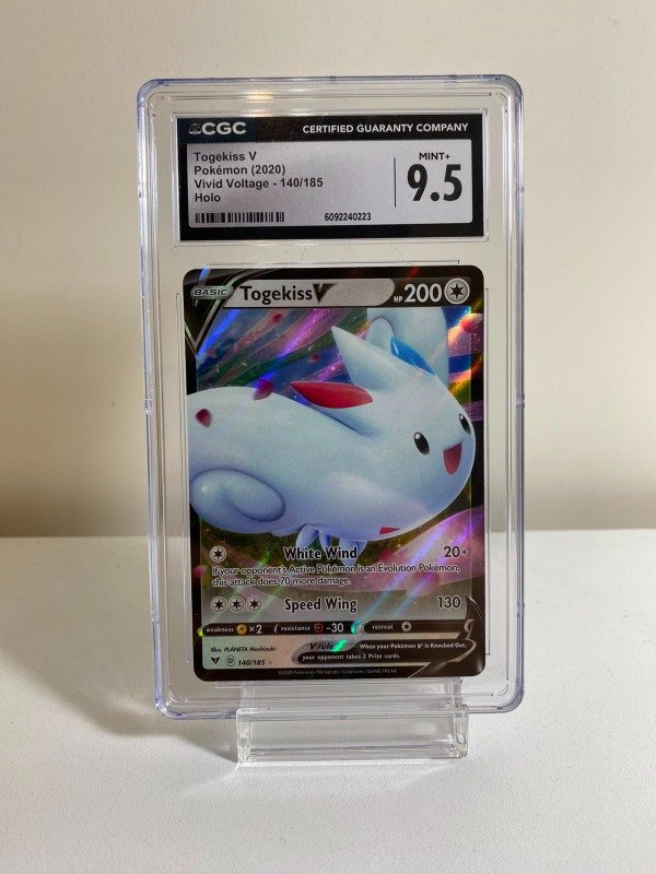 Producto - Togekiss V - CGC MINT+ 9.5 - Vivid Voltage