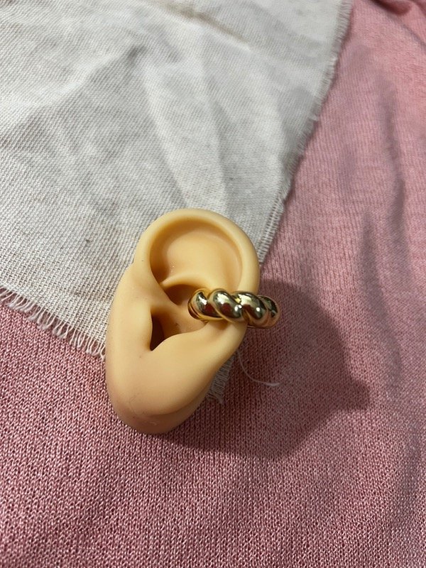 Producto - cuff grande dorado