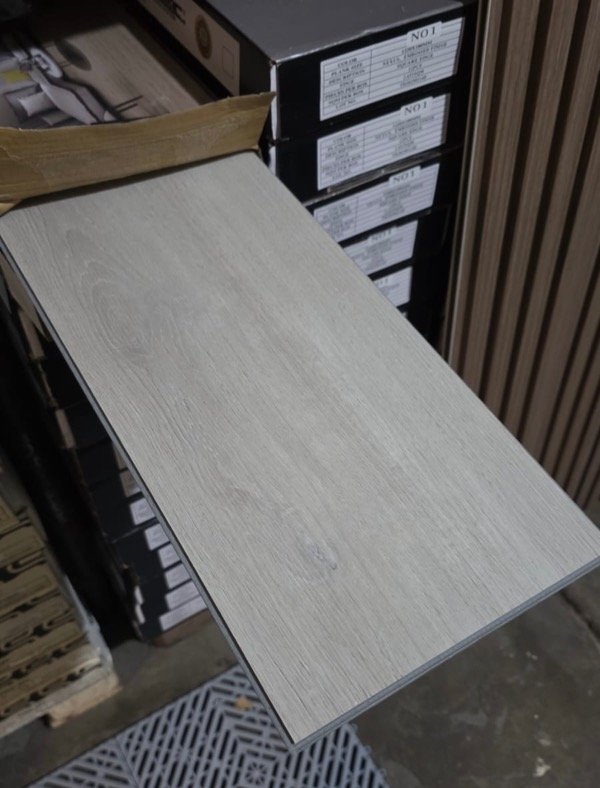 Producto - Piso SPC (4.4 mm) N02 caja 2.63m2