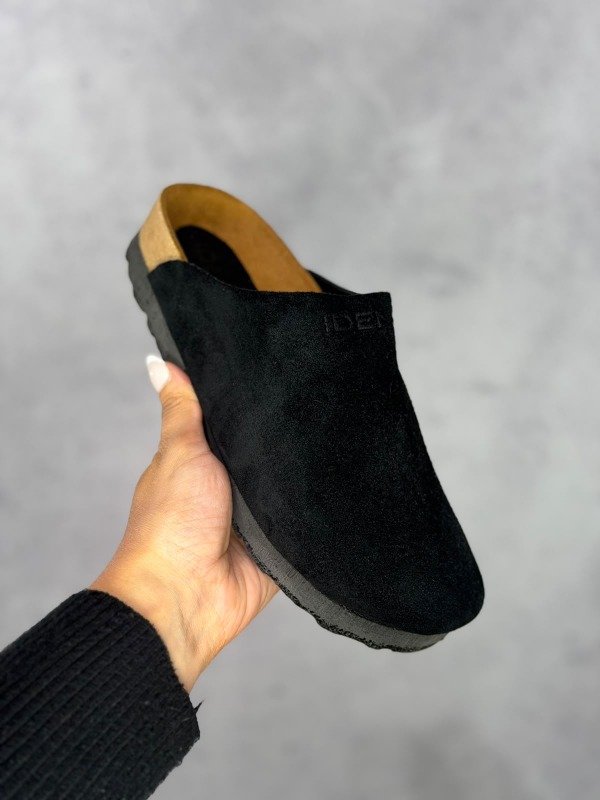 Producto - BIRK CERRADA ATENAS NEGRA GAMUZA - 1