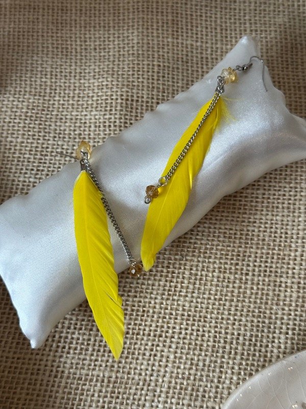 Producto - Aros Plumas Amarillas