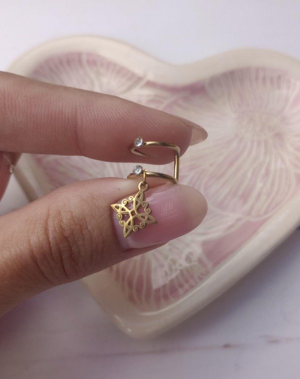 Producto - Ear Cuff doble con Nudo de Bruja