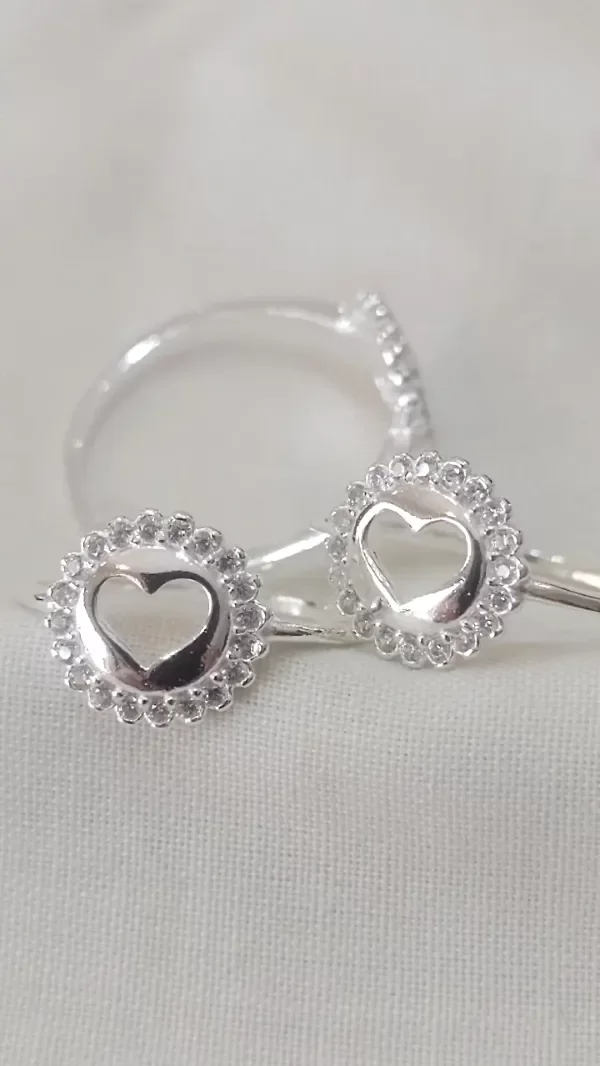 Producto - Anillo de Plata 925 corazon calado con circulo de cubics