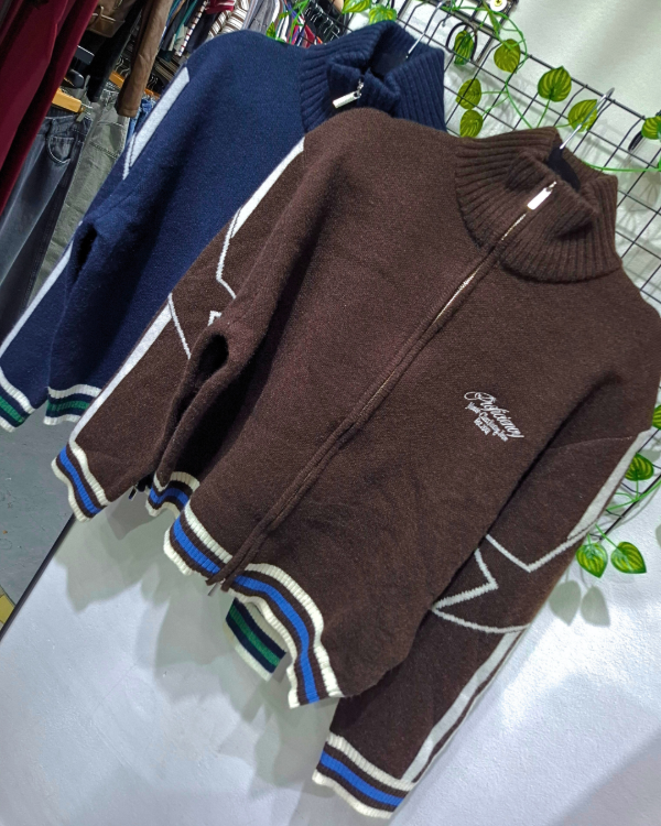 Producto - Campera "CLASS"