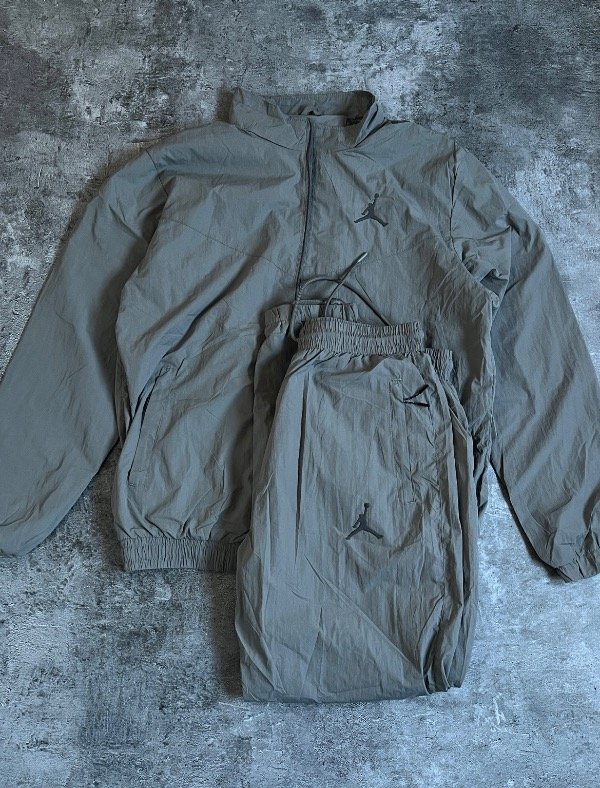 Producto - CONJUNTO JORDAN GRIS