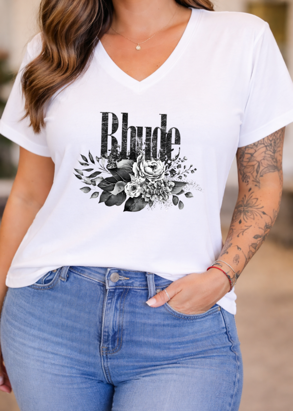 Producto - Remera de Algodon escote V Blanco (Rhude negro)