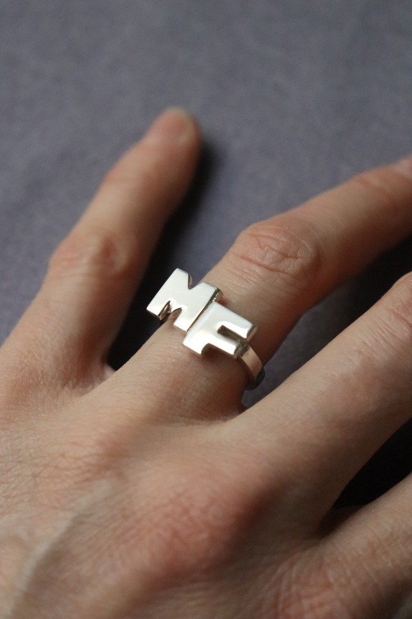 Producto - Anillo con dos iniciales