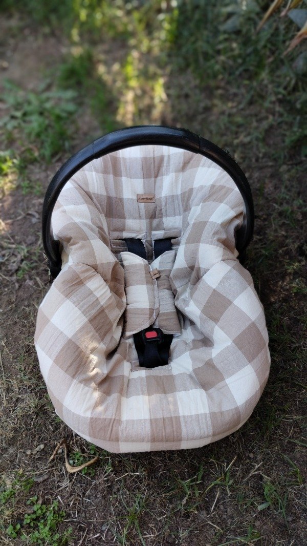 Producto - FUNDA DE HUEVITO Cuadros Beiges