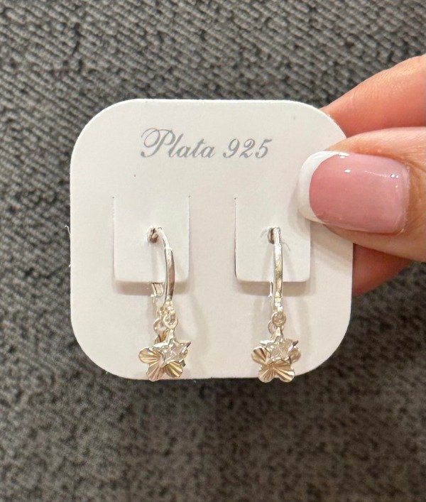 Producto - Argolla con dije flor