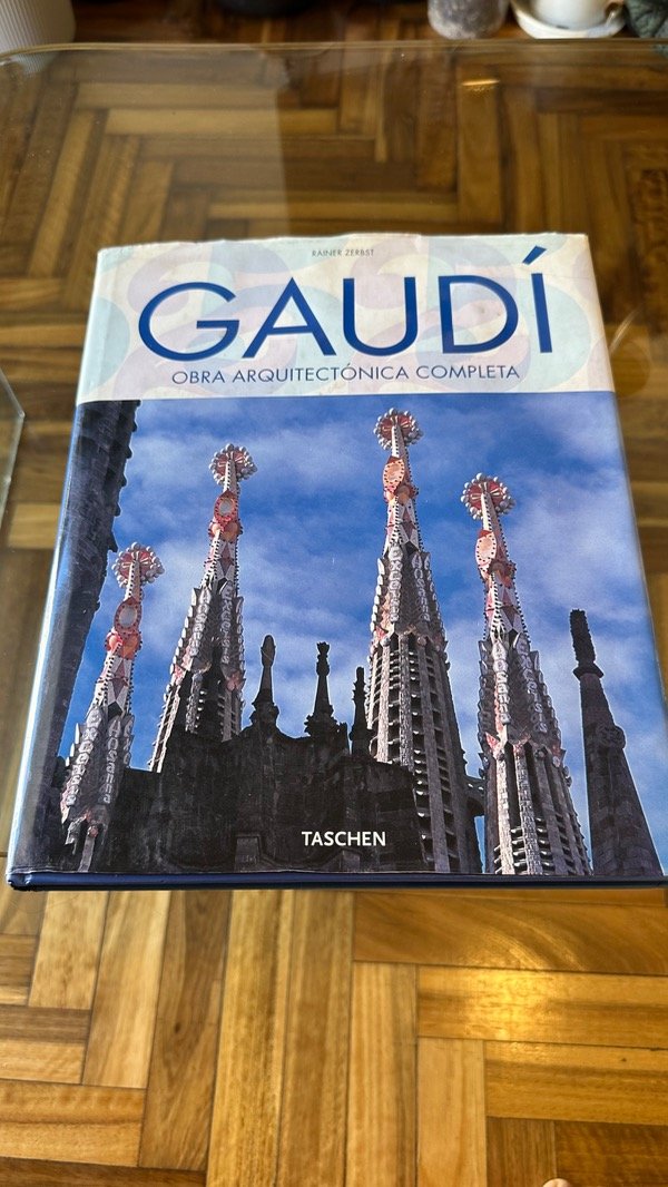 Producto - Libro Gaudi