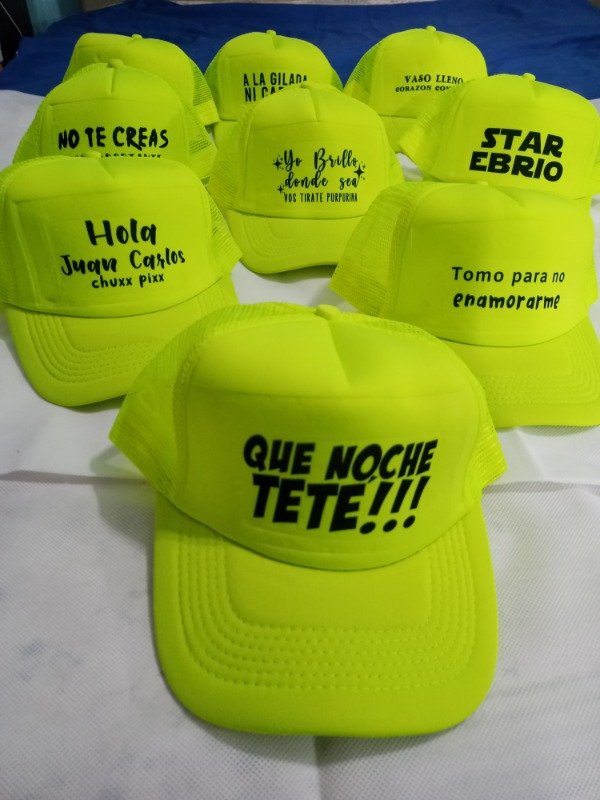 Producto - Gorras flúor para fiestas con frases