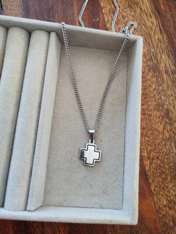 Producto - Collar cruz del equilibrio chico . Acero quirurgico