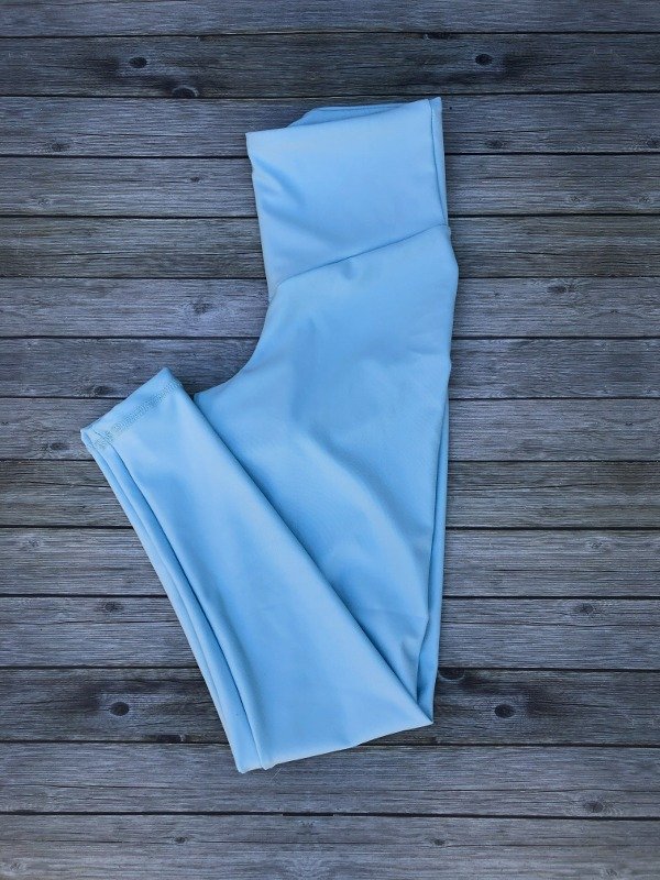 Calza larga celeste pastel